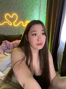 your toxic cum online show from May 17, 2026, 2:06 pm