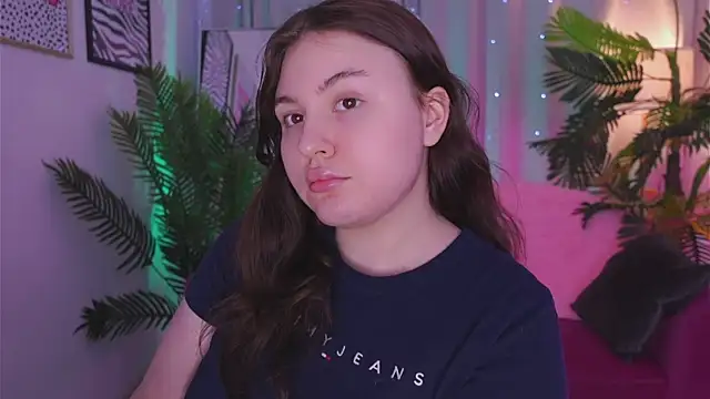 Mia  Peach online show from March 13, 2025, 1:43 am