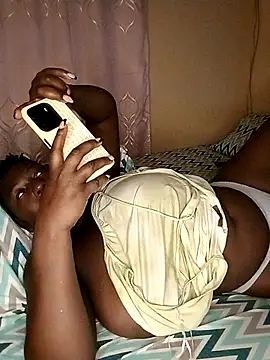 Snapshot of laviedavi chatting on March 7, 2025, 6:11 pm laviedavi online show from March 7, 2025, 6:11 pm