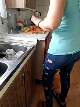 Snapshot of lamorbosa37 chatting on September 9, 2025, 1:53 pm lamorbosa37 online show from September 9, 2025, 1:53 pm