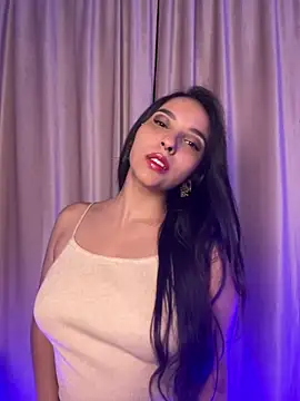 ThaliaRivera  online show from October 17, 2025, 11:39 pm