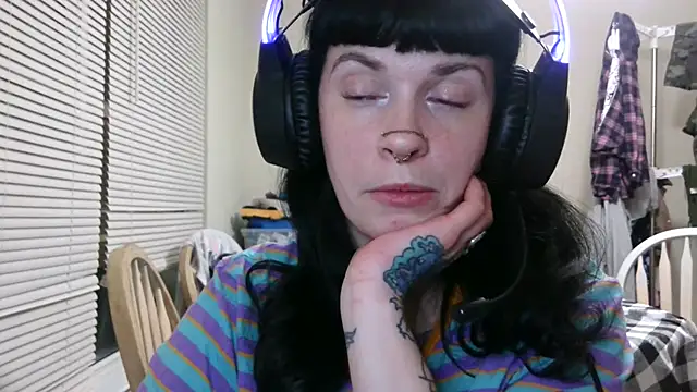 Snapshot of Marcelinegoddess chatting on March 7, 2025, 5:18 am Marcelinegoddess online show from March 7, 2025, 5:18 am