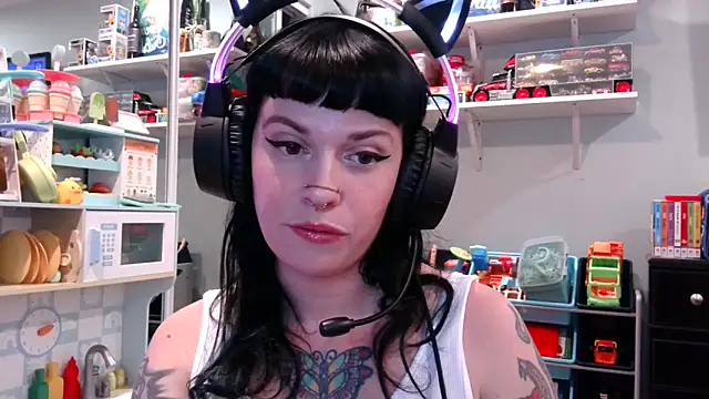 Snapshot of Marcelinegoddess chatting on February 26, 2025, 2:52 am Marcelinegoddess online show from February 26, 2025, 2:52 am