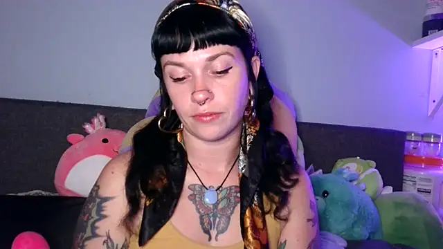 Snapshot of Marcelinegoddess chatting on October 4, 2025, 3:41 am Marcelinegoddess online show from October 4, 2025, 3:41 am