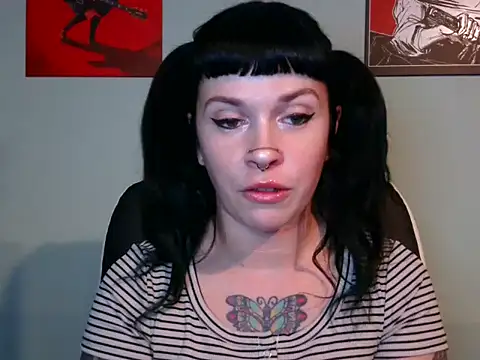 Snapshot of Marcelinegoddess chatting on December 31, 2024, 3:34 am Marcelinegoddess online show from December 31, 2024, 3:34 am