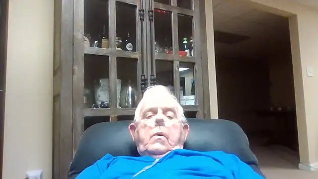 bootlegmanz online show from November 26, 2025, 4:12 am