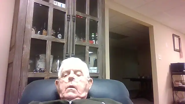 bootlegmanz online show from December 1, 2025, 5:14 pm