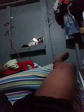 Snapshot of Algenis1232 chatting on October 25, 2025, 5:13 pm Algenis1232 online show from October 25, 2025, 5:13 pm