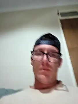 Snapshot of TheSouthernKing chatting on December 17, 2025, 10:48 pm TheSouthernKing online show from December 17, 2025, 10:48 pm