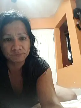 Snapshot of miicheele32 chatting on February 20, 2025, 4:39 am miicheele32 online show from February 20, 2025, 4:39 am