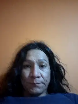 miicheele32 online show from November 12, 2025, 9:24 am