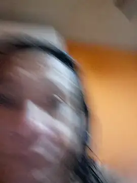 miicheele32 online show from October 30, 2025, 7:50 am