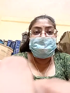 Snapshot of LAVERNIYA_ chatting on March 20, 2025, 2:53 pm LAVERNIYA  online show from March 20, 2025, 2:53 pm