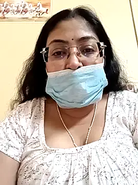 Snapshot of LAVERNIYA_ chatting on February 8, 2025, 7:59 am LAVERNIYA  online show from February 8, 2025, 7:59 am