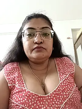 Snapshot of LAVERNIYA_ chatting on September 20, 2025, 10:09 am LAVERNIYA  online show from September 20, 2025, 10:09 am