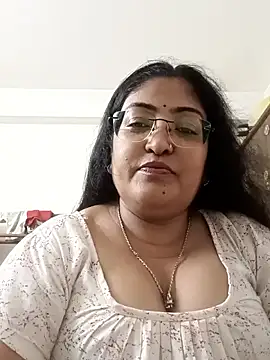 Snapshot of LAVERNIYA_ chatting on September 14, 2025, 11:10 am LAVERNIYA  online show from September 14, 2025, 11:10 am
