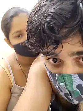 Snapshot of IND_COUPLE1 chatting on January 10, 2025, 5:15 am IND COUPLE1 online show from January 10, 2025, 5:15 am