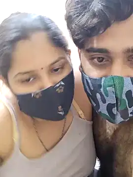 Snapshot of IND_COUPLE1 chatting on January 9, 2025, 4:39 pm IND COUPLE1 online show from January 9, 2025, 4:39 pm