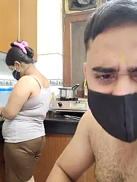 Snapshot of IND_COUPLE1 chatting on February 26, 2025, 3:54 pm IND COUPLE1 online show from February 26, 2025, 3:54 pm