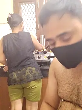 Snapshot of IND_COUPLE1 chatting on February 25, 2025, 6:36 am IND COUPLE1 online show from February 25, 2025, 6:36 am