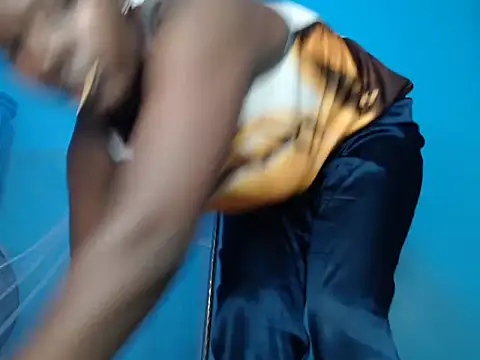 TrishaKalid online show from October 30, 2025, 7:55 pm