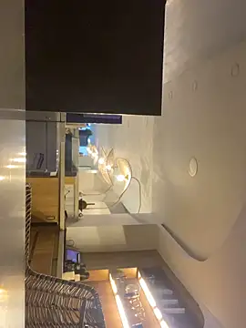 Juanes432 online show from February 10, 2026, 1:04 am