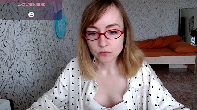 Athena Richards online show from May 24, 2026, 9:31 am