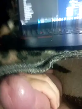 hotie7tvn online show from October 10, 2025, 4:08 pm