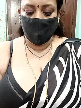 ashikaa r online show from November 24, 2025, 1:22 pm