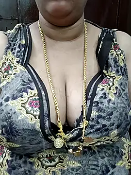 Snapshot of ashikaa_r chatting on March 20, 2025, 9:35 pm ashikaa r online show from March 20, 2025, 9:35 pm