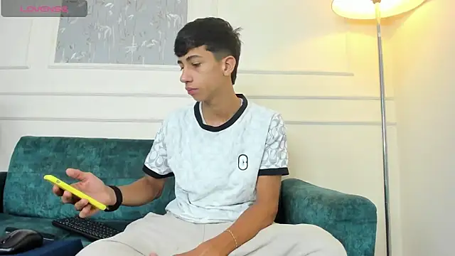 Lucian Davi online show from February 28, 2025, 12:09 pm