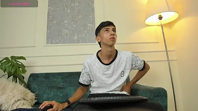 Lucian Davi online show from March 12, 2025, 3:35 am