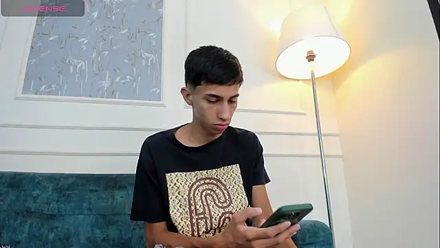 Lucian Davi online show from October 2, 2025, 12:08 pm