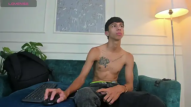 Lucian Davi online show from March 6, 2025, 12:19 pm