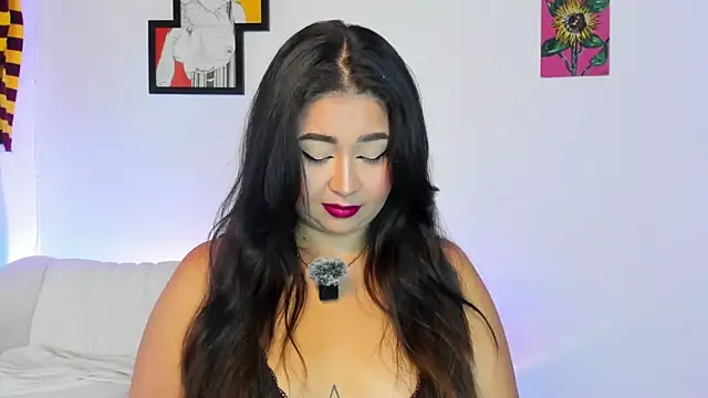 Snapshot of LiahDiaz chatting on November 27, 2025, 1:33 pm LiahDiaz online show from November 27, 2025, 1:33 pm