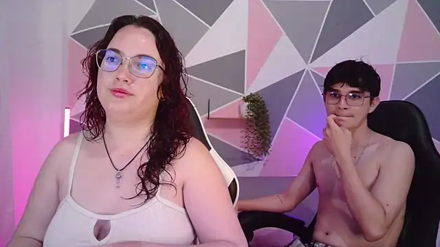 AndrewAnndCherry online show from May 29, 2026, 12:05 am