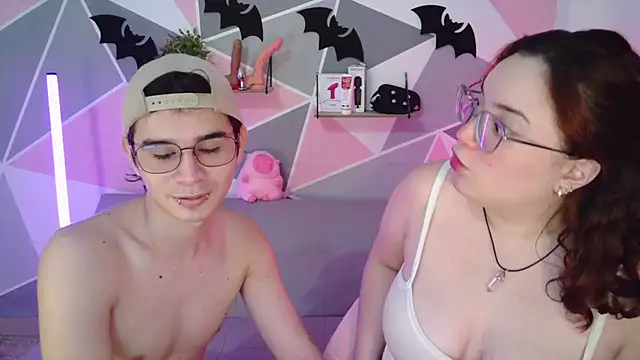 AndrewAnndCherry online show from October 18, 2025, 12:45 am