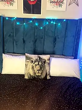 Dime-   online show from November 21, 2025, 11:04 pm