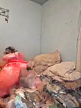 Snapshot of mcv131985 chatting on February 13, 2026, 5:29 am mcv131985 online show from February 13, 2026, 5:29 am