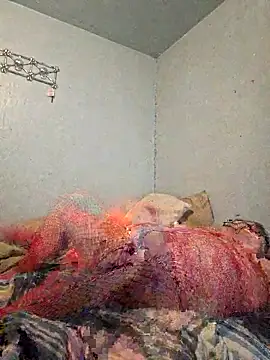 Snapshot of mcv131985 chatting on February 3, 2026, 6:33 am mcv131985 online show from February 3, 2026, 6:33 am