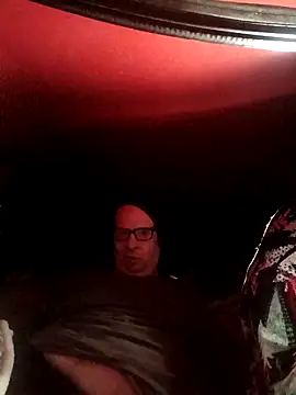 Snapshot of mcv131985 chatting on February 12, 2026, 5:29 am mcv131985 online show from February 12, 2026, 5:29 am