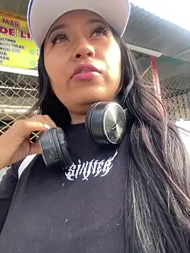 Snapshot of luisa16xxx chatting on January 16, 2025, 8:57 pm luisa16xxx online show from January 16, 2025, 8:57 pm