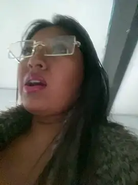 Snapshot of luisa16xxx chatting on March 6, 2025, 9:53 pm luisa16xxx online show from March 6, 2025, 9:53 pm