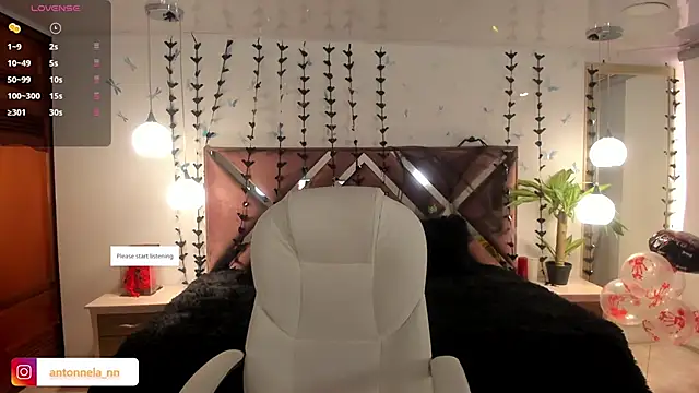  Antonnela  online show from October 25, 2025, 2:07 pm