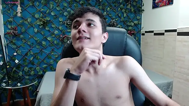 Waturox online show from October 11, 2025, 7:04 pm