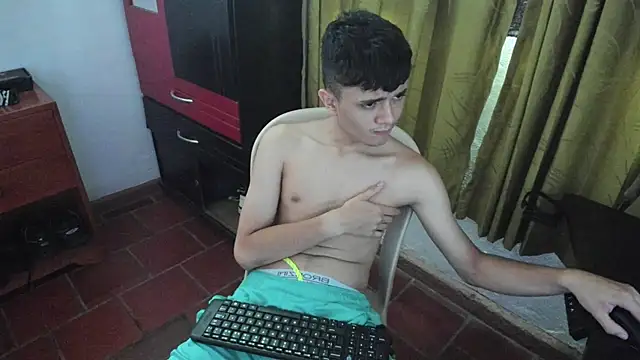 Waturox online show from November 26, 2025, 6:19 pm