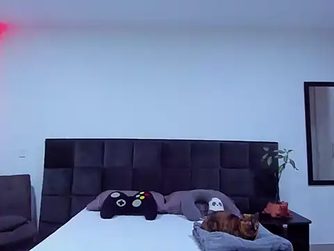 Alexander Martines online show from October 8, 2025, 11:16 pm