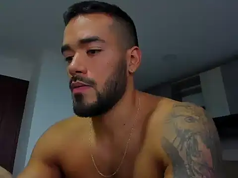 Alexander Martines online show from October 3, 2025, 10:33 pm