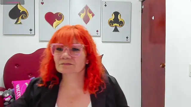 Salomeediaz  online show from April 13, 2026, 8:57 pm