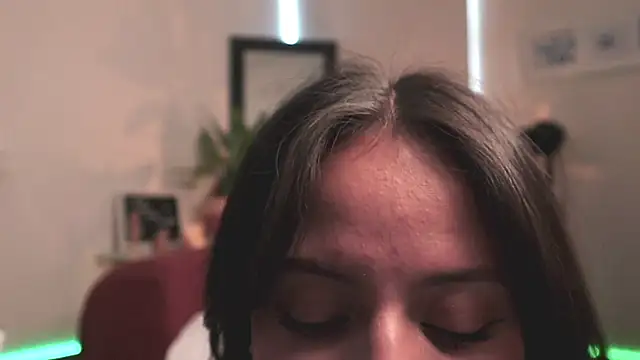 nahiapaws online show from March 18, 2025, 8:59 pm